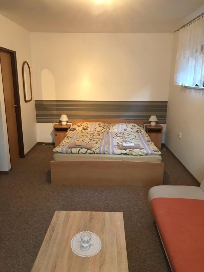 Privat Magdalena Apartment Bešeňová Exterior foto