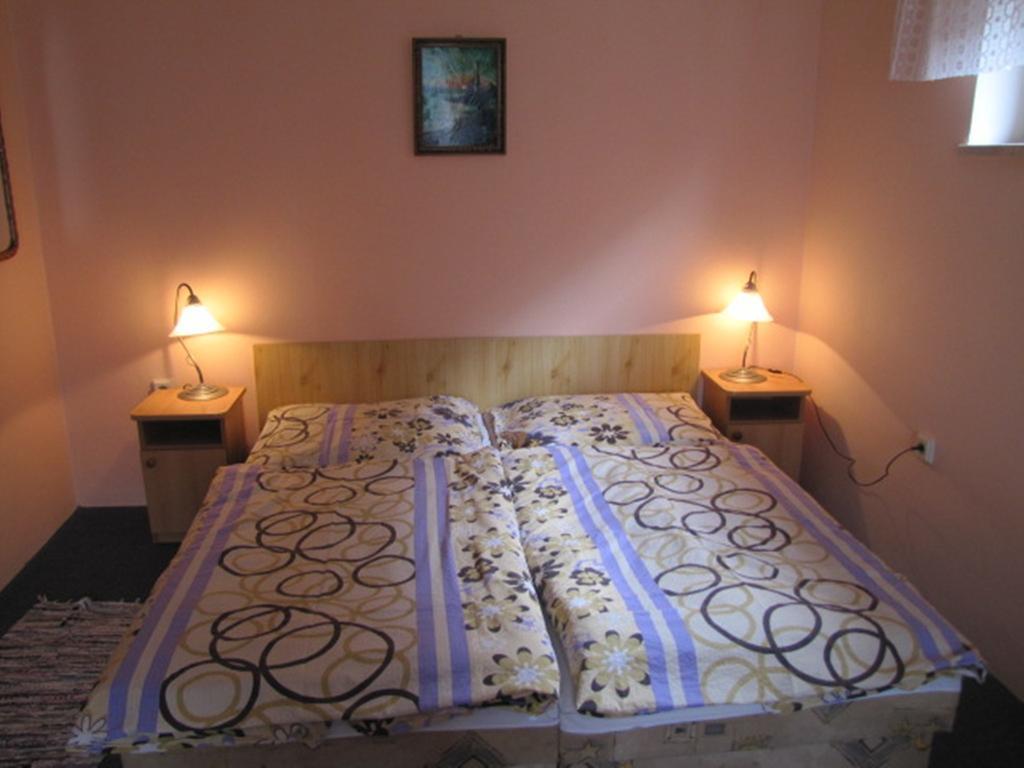 Privat Magdalena Apartment Bešeňová Cameră foto