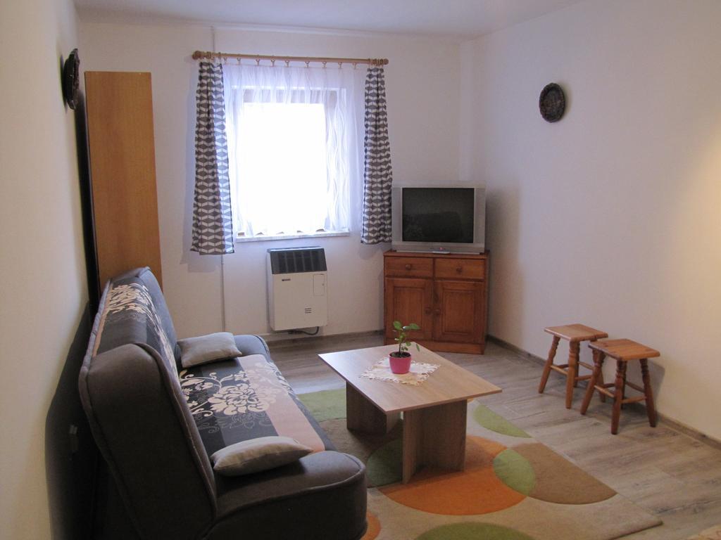 Privat Magdalena Apartment Bešeňová Exterior foto